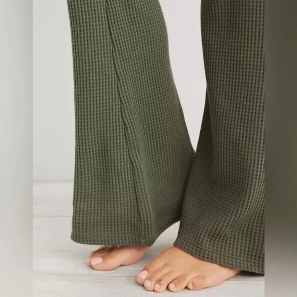 Aerie Women's Waffle High Waisted Flare Pant Lounge Leggings Olive Fun Green - Picture 3 of 10